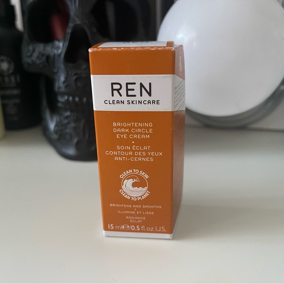 REN Clean Skincare Brightening Dark Circle Eye Cream Vegan & Cruelty Free 15 mL - Picture 2 of 4